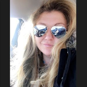 Meet your Posher, Stephanie